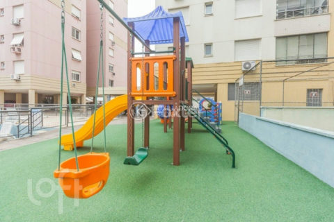 Image 33 - 1006897