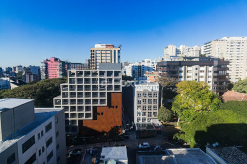 Image 19 - 1006907