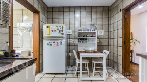 Image 44 - 1006927