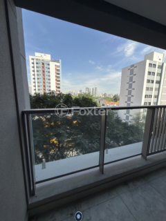 Image 6 - 1006983