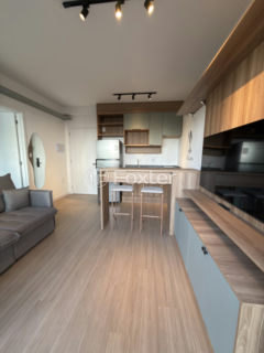 Image 3 - 1006983