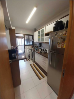 Image 7 - 1007047