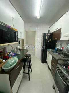 Image 7 - 1007140