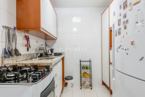 Image 22 - 1007154