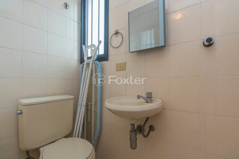 Image 33 - 1007156