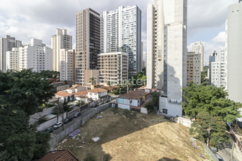 Image 4 - 1007158