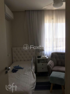 Image 21 - 1007204