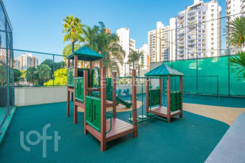 Image 31 - 1007305