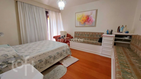 Image 33 - 1007326