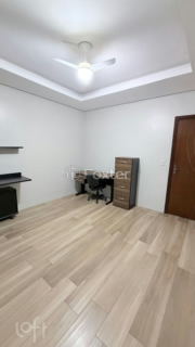 Image 4 - 1007362