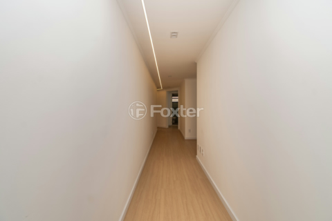 Image 35 - 1007370