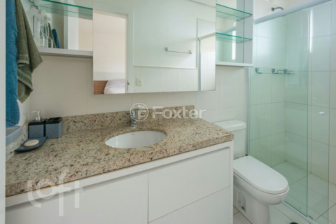 Image 35 - 1007400