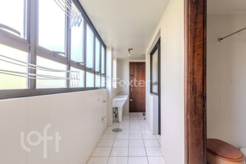 Image 35 - 1007411