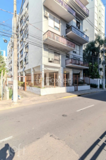 Image 19 - 1007411