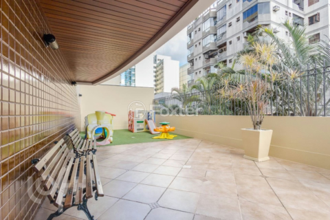 Image 30 - 1007425