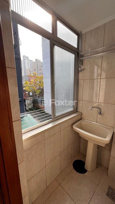 Image 8 - 1007537