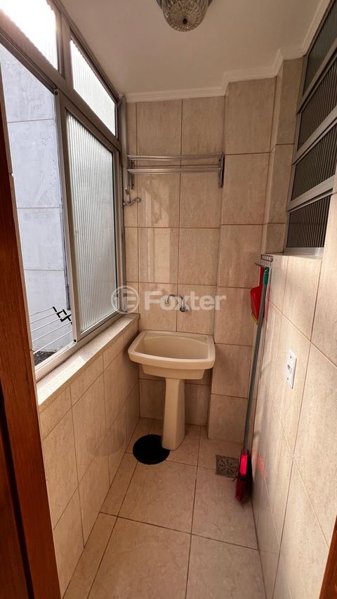 Image 7 - 1007537