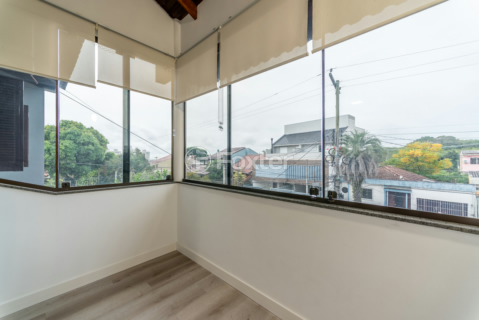 Image 6 - 1007543