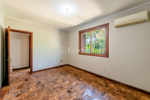 Image 32 - 1007674