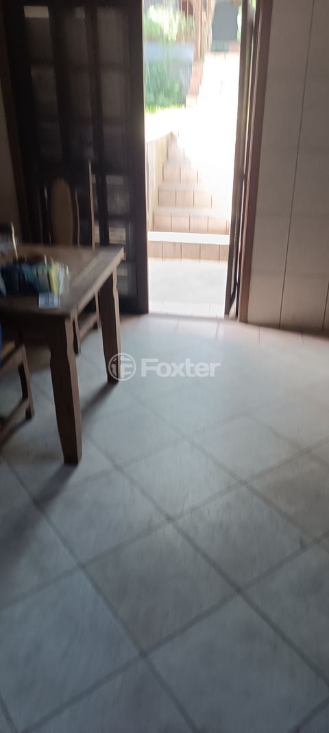 Image 10 - 1007674