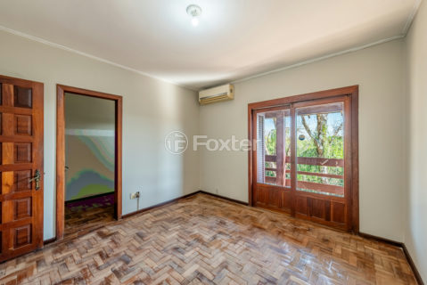 Image 34 - 1007674