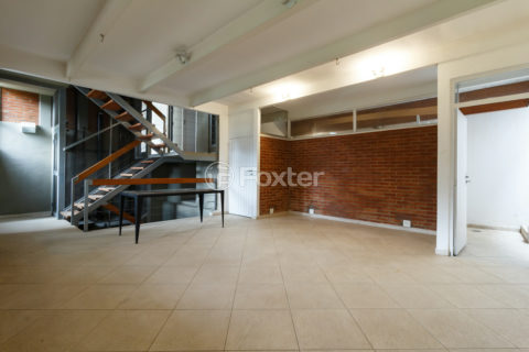 Image 1 - 1007675