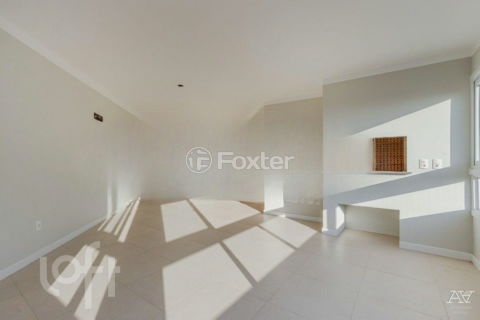 Image 2 - 1007687