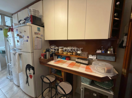 Image 21 - 1007741