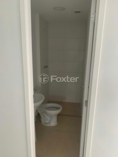 Image 4 - 1007758