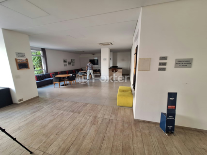 Image 36 - 1007806