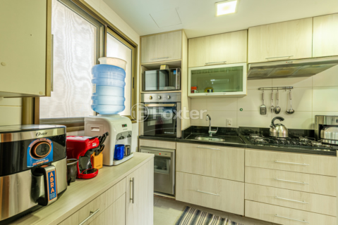 Image 21 - 1007884
