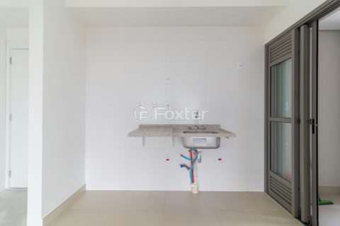 Image 21 - 1007932