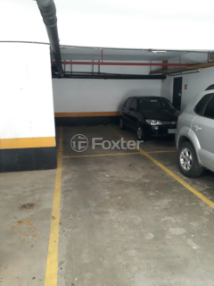 Image 8 - 1007934