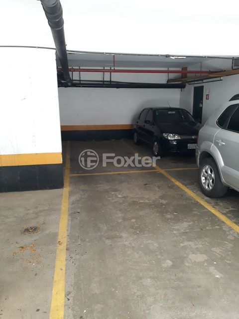 Image 8 - 1007934