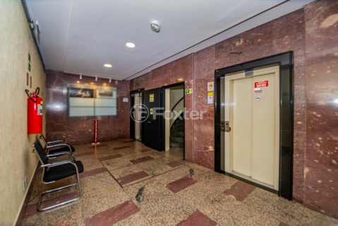 Image 2 - 1007942