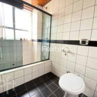Image 5 - 1007943