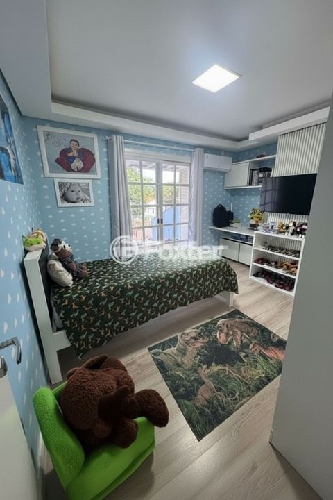 Image 10 - 1007946
