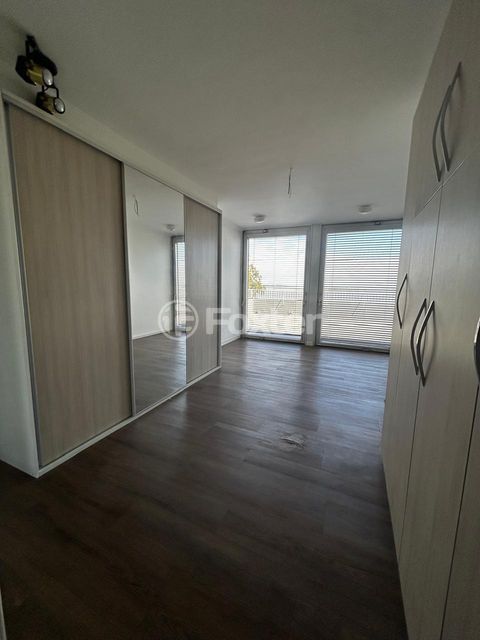 Image 3 - 1007950