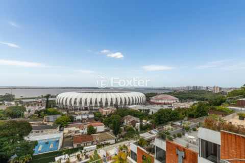 Image 8 - 1007950