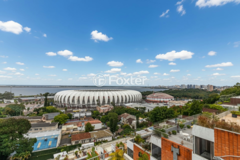 Image 7 - 1007950
