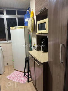 Image 10 - 1007981