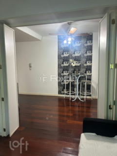 Image 4 - 1007981