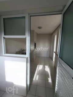 Image 3 - 1007982