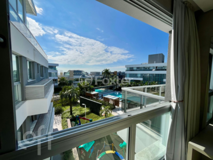 Image 7 - 1007990