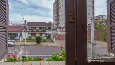 Image 7 - 1008004