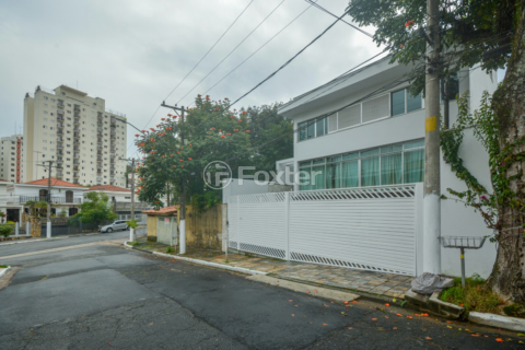 Image 1 - 1008032