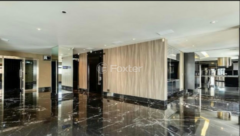 Image 7 - 1008041