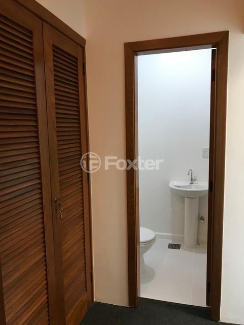 Image 7 - 1008146