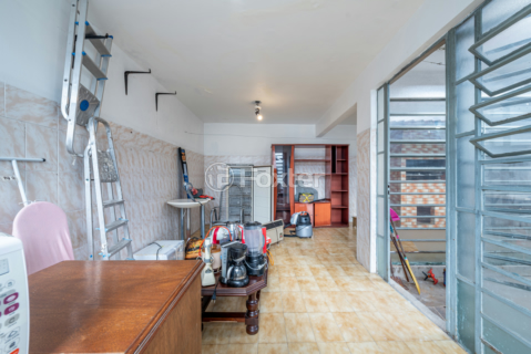 Image 28 - 1008165