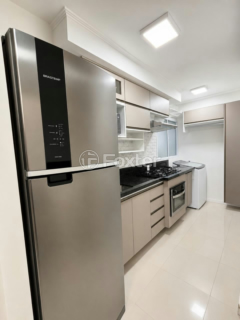 Image 3 - 1008193